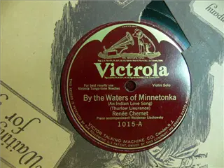 small_victrola 1015 a.webp